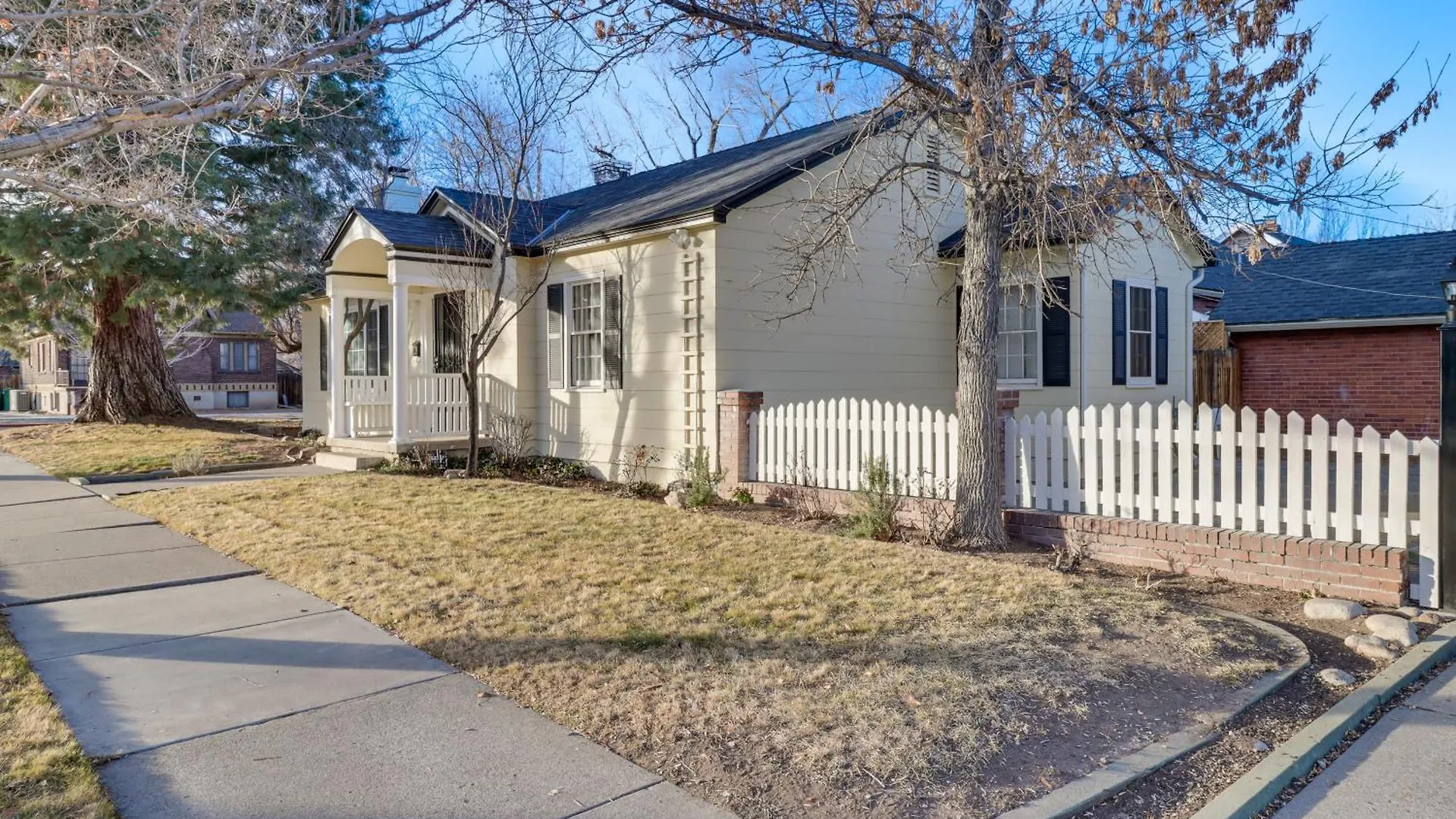 Centrally Located Reno House Less Than 1 Mi To Midtown contacts